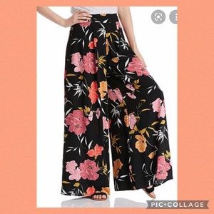 🔴🔴SOLD🔴🔴NEW🔺GUESS PALAZZO PANTS , SIZE 2